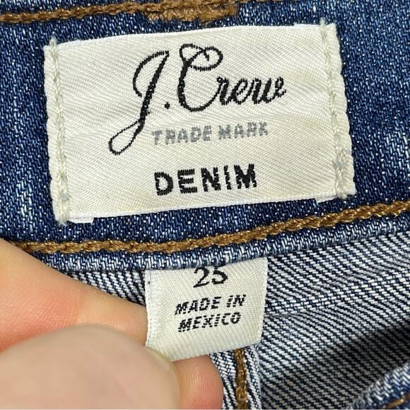 J.Crew Denim Distressed Jean Shorts. Size 25. In excellent condition! - Picture 3 of 5